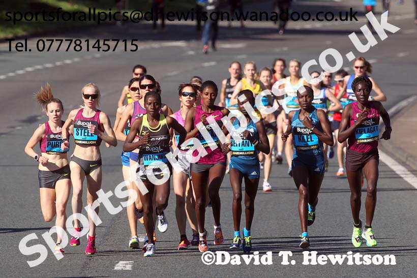Soon after the start of the womens 2014 BUPA Great North Run. Photo: David T. Hewitson/Sports for All Pics